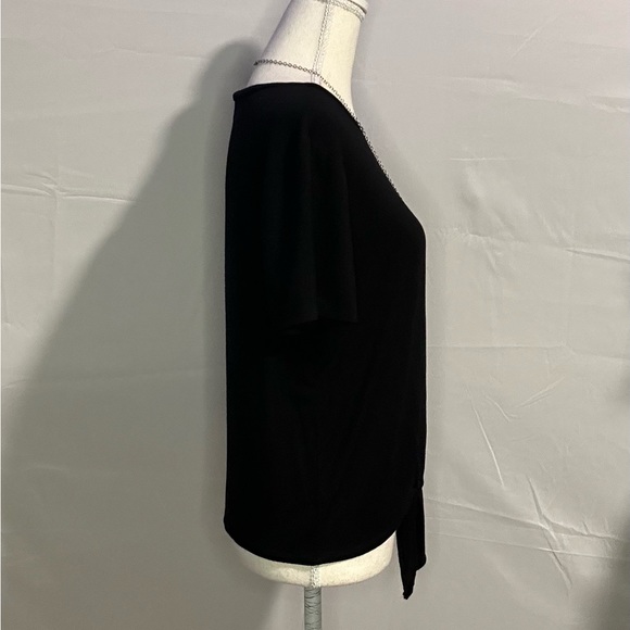 Tops/T-Shirts/Tanks👚 - 2 for $15 or 3 for $20 (Mix & Match) - Picture 4 of 5